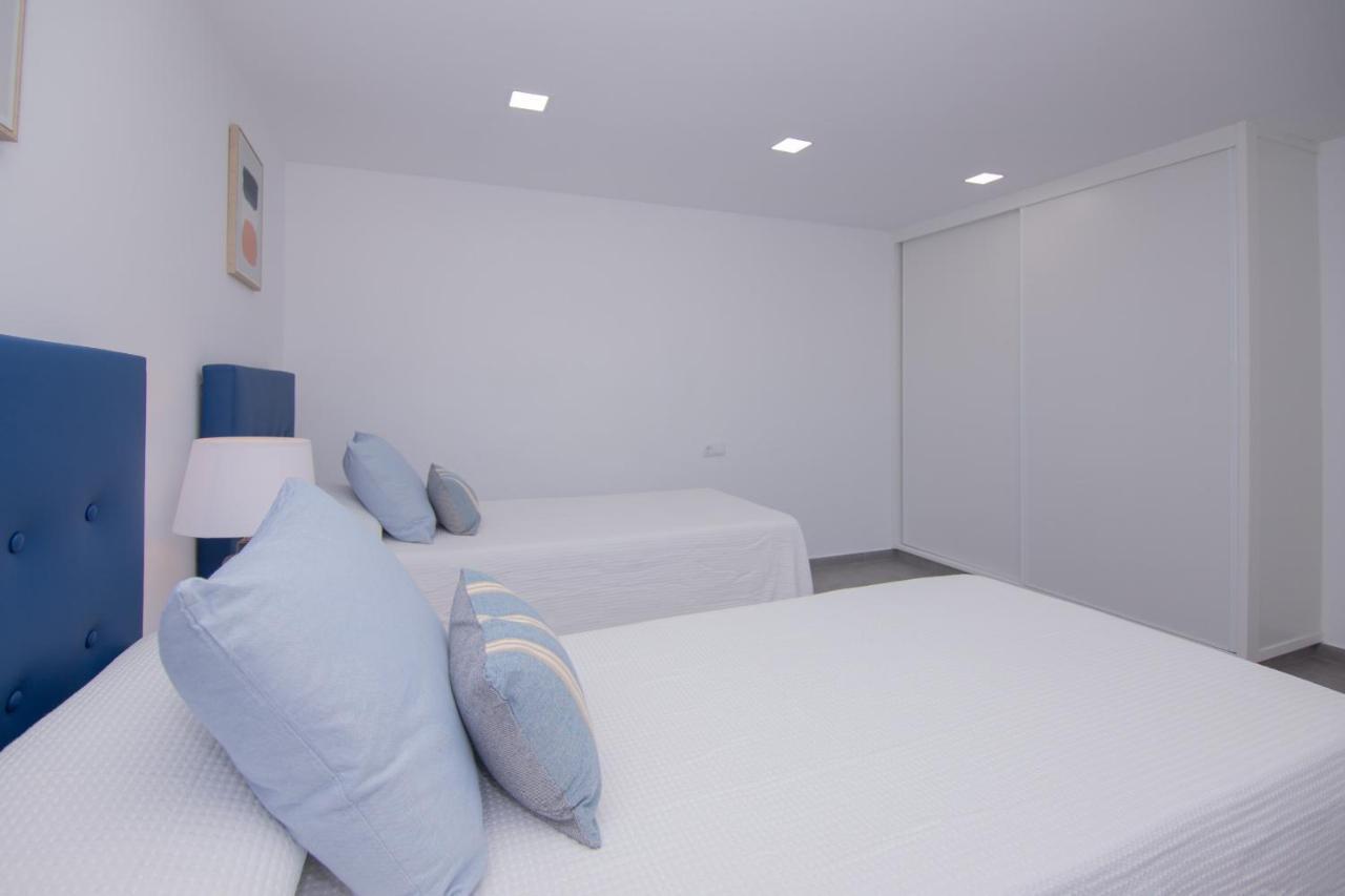 Apartment Holiday 5 Beachfront Corralejo By Holidays Home Bagian luar foto